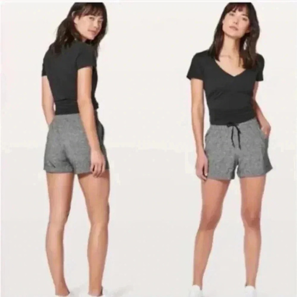 Lululemon Spring Break Away Short II‎ - size 4 Heather Lux Gray - Picture 1 of 7